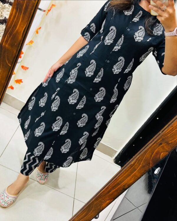 Co-ord set in Aline pattern paired with Ankle length pant