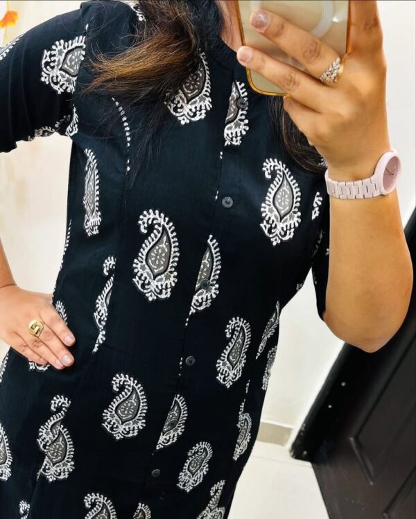 Co-ord set in Aline pattern paired with Ankle length pant