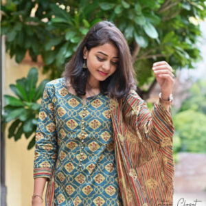Floral Print Kurti Set* - Kurti with a neckline and Fancy Moti Buttons with 3/4 sleeve paired with set bottom and Dupatta