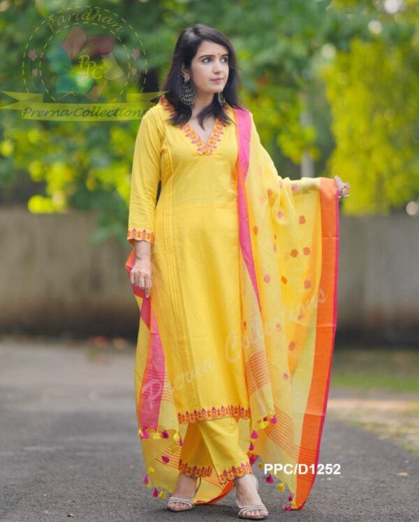 HANDLOOM EMBROIDERED SET WITH PURE LINEN BUTTA DUPATTA IN MOST AMAZING COLOUR COMBINATION*