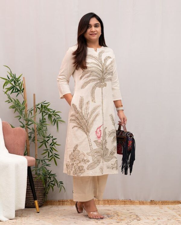 Solid co-ord set in soft cotton kurta with one pocket pants