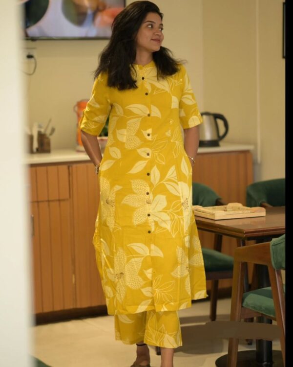 New designer Co-ord set in an Aline pattern paired with Ankle length pant